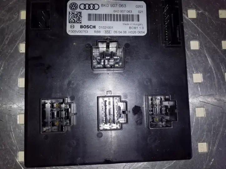 Audi A4 S4 B8 8K (2007 - 2011) 8K0907063 Модуль комфорта — фото 4