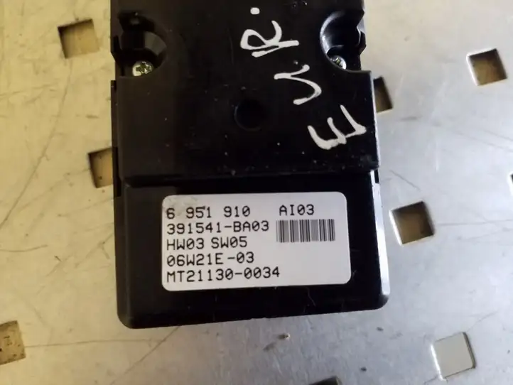BMW 5 E60 E61 (2004 - 2010) 6951910 Кнопка стеклоподъемников — фото 2