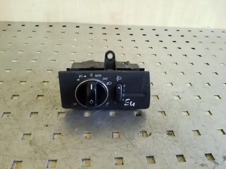 Mercedes-Benz E W211 (2002 - 2009) 2115450304 Включатель фонарей — фото 1