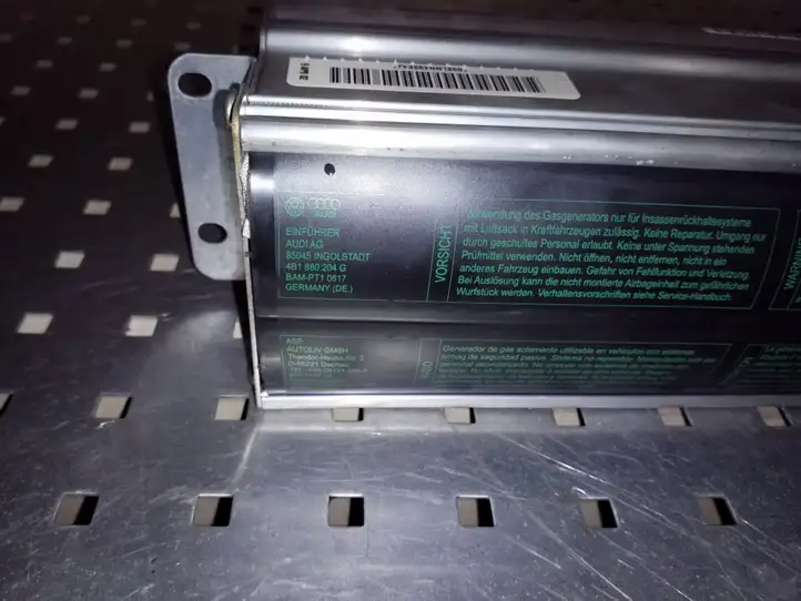 Audi A6 (2001 - 2004)  4B1880204G Подушка безопастности пассажира