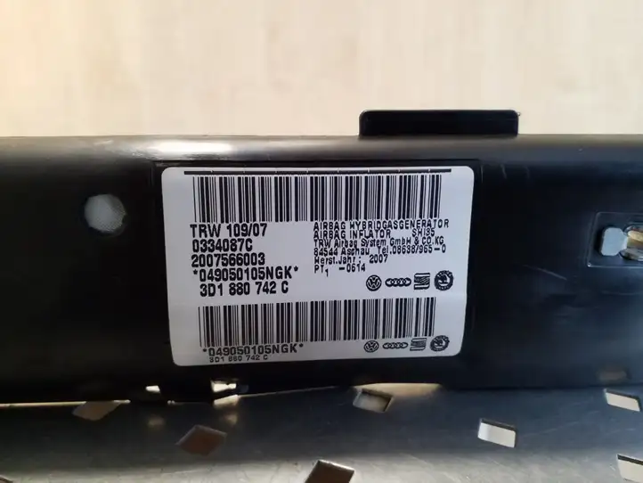 Volkswagen Phaeton (2002 - 2008)  3D1880742C Боковая подушка безопастности( (крыша)