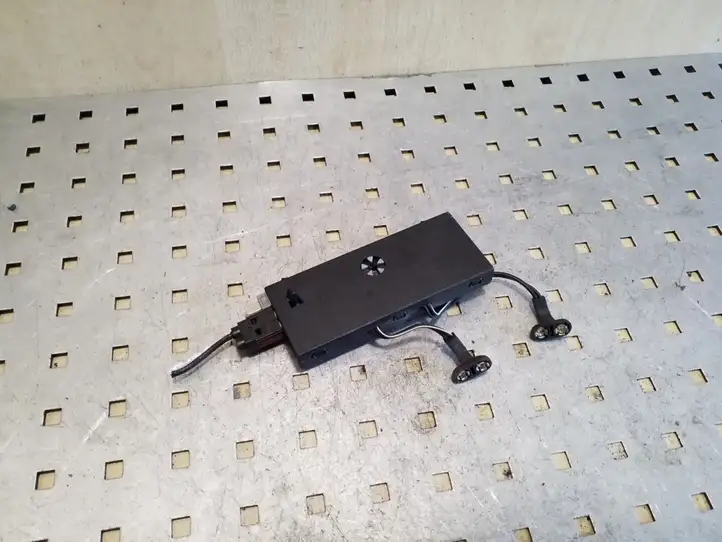 Volvo S80 (2006 - 2009)  31215627 Усилитель антенны