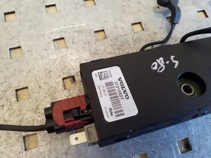 Volvo S80 (2006 - 2009)  31215627 Усилитель антенны
