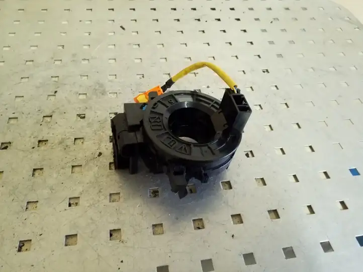 Toyota Yaris (2005 - 2009) Контактное кольцо SRS — фото 1