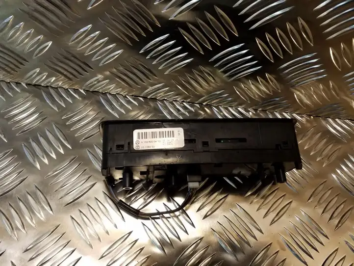 Mercedes-Benz A W169 (2004 - 2012) A1698206410 Блок кнопок стеклоподъемников — фото 3