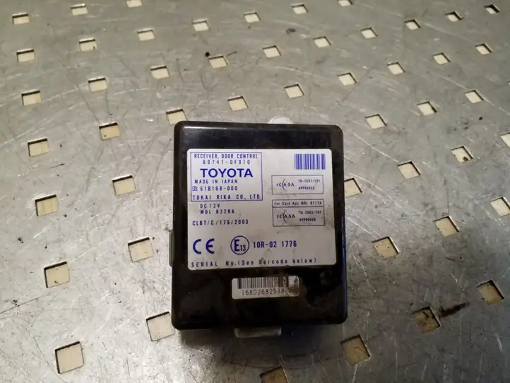 Toyota Corolla Verso E121 (2004 - 2007) 897410F010 Блок управления дверью — фото 2