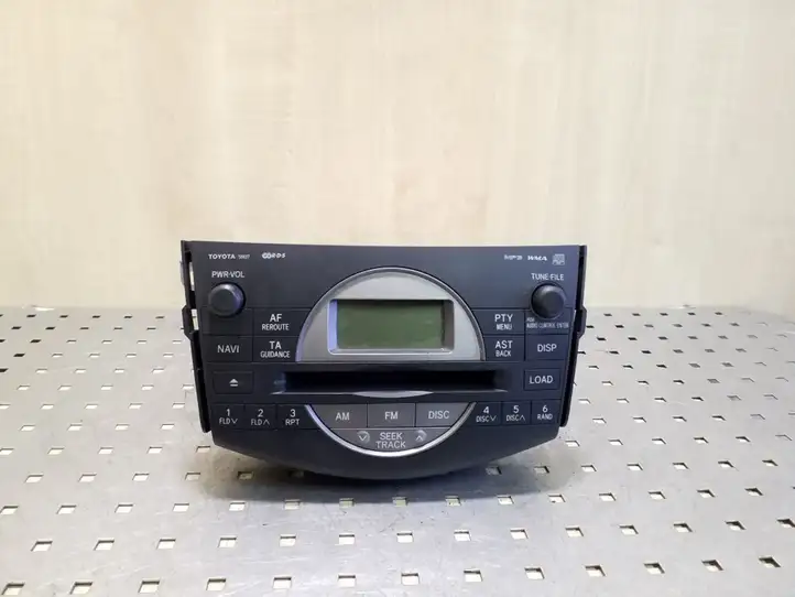Toyota RAV 4 (XA30) (2006 - 2016) 8612042220 Магнитола / мультимедийная система — фото 1