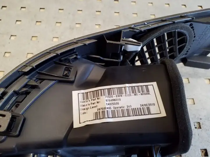 Honda CR-V (2009 - 2012) 77630SWA Боковой воздушный дефлектор — фото 3