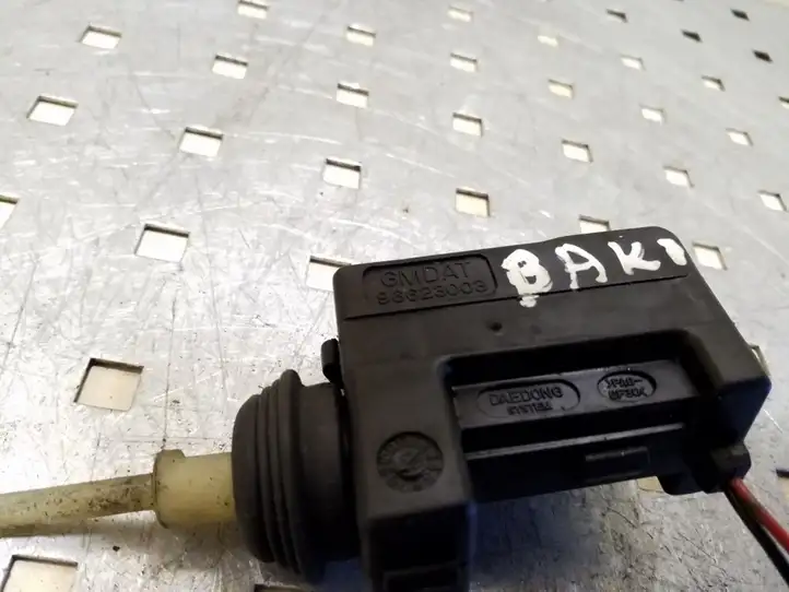 Chevrolet Captiva (2006 - 2011) 96623003 Замок крышки топливного бака — фото 3