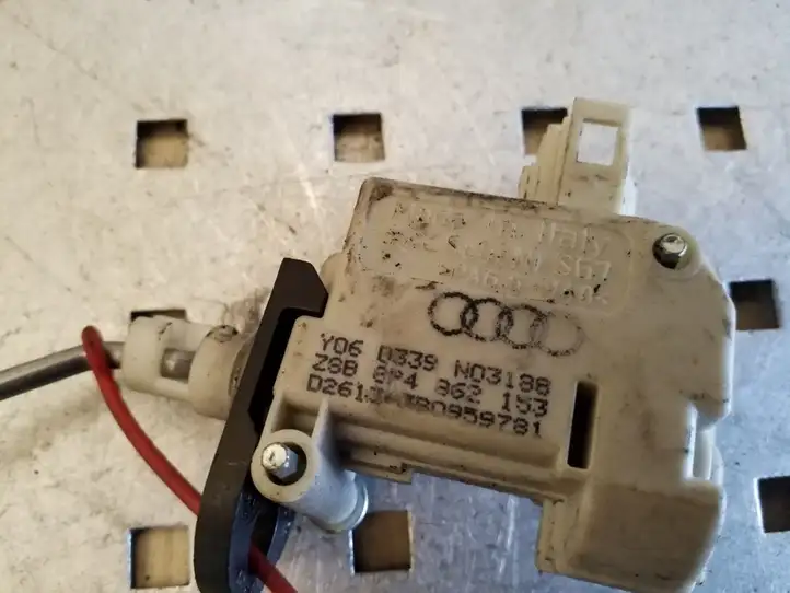 Audi A3/S3 8P (2004 - 2008) 8P4862153 Замок крышки топливного бака — фото 2