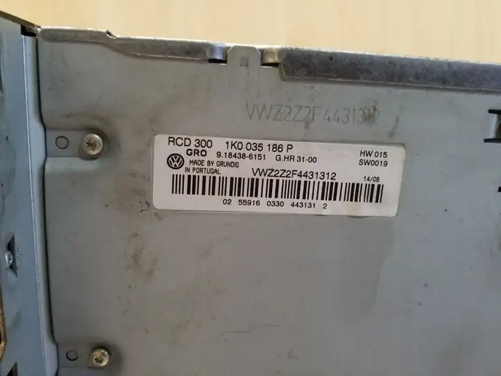 Volkswagen PASSAT B6 (2005 - 2010) 1K0035186P Магнитола / мультимедийная система — фото 2