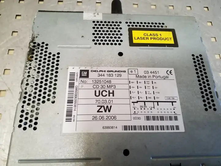 Opel Astra (2004 - 2009)  344183129 Радио/ проигрыватель CD/DVD / навигация