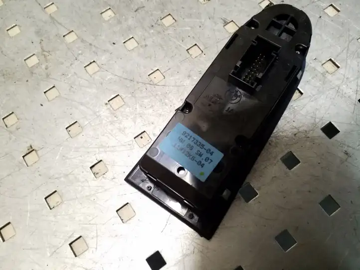 BMW 3 E90 E91 (2005 - 2012) 9217335 Кнопка стеклоподъемников — фото 3