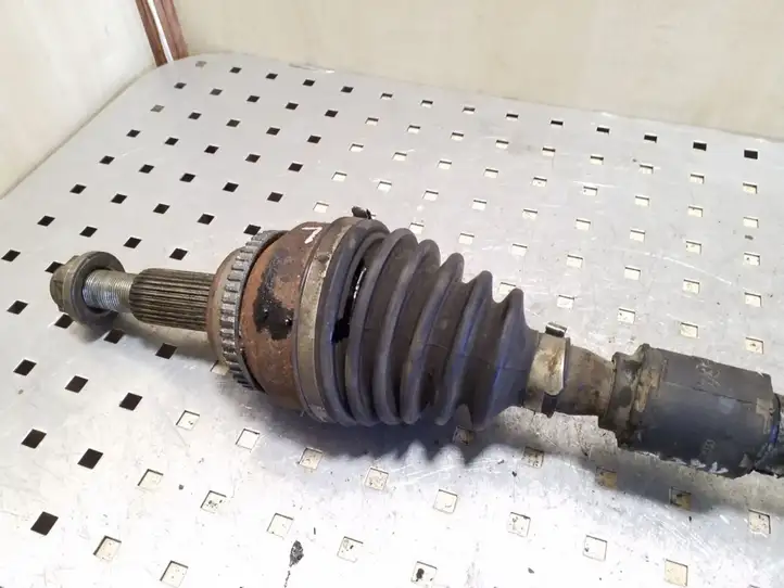 Toyota Avensis T250 (2006 - 2009)   Передняя полуось