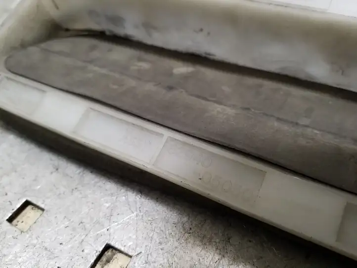 Toyota Avensis T250 (2006 - 2009)  6294005030 Вентиляционная решётка