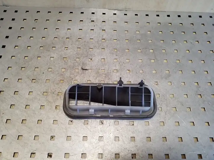 Toyota Avensis T250 (2006 - 2009)  6294005030 Вентиляционная решётка