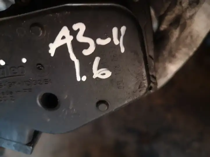 Audi A3/S3 8P (2008 - 2013) 03L128063J Дроссельная заслонка — фото 2