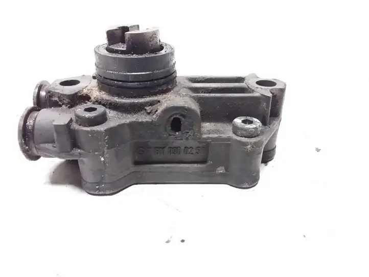Mercedes-Benz Sprinter W901 W902 W903 W904 (1995 - 2007) A6110900250 Топливный насос — фото 3
