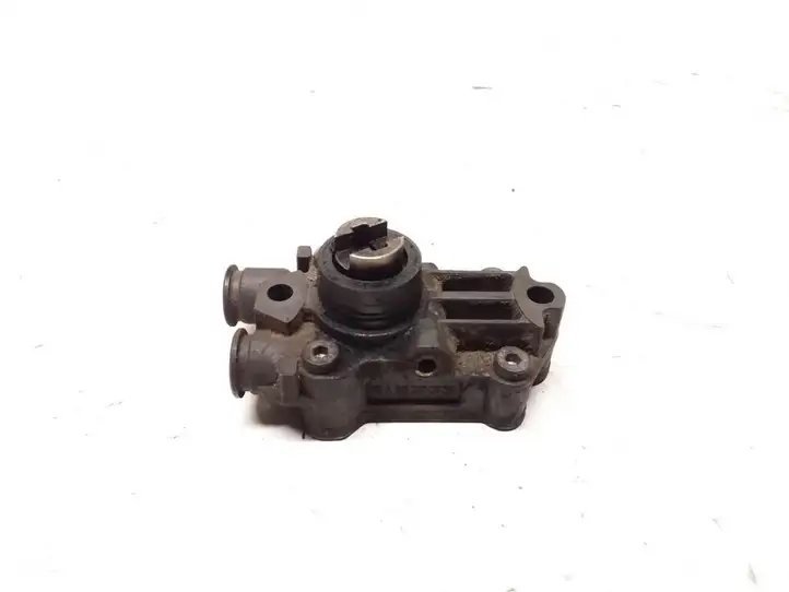 Mercedes-Benz Sprinter W901 W902 W903 W904 (1995 - 2007) A6110900350 Топливный насос — фото 2