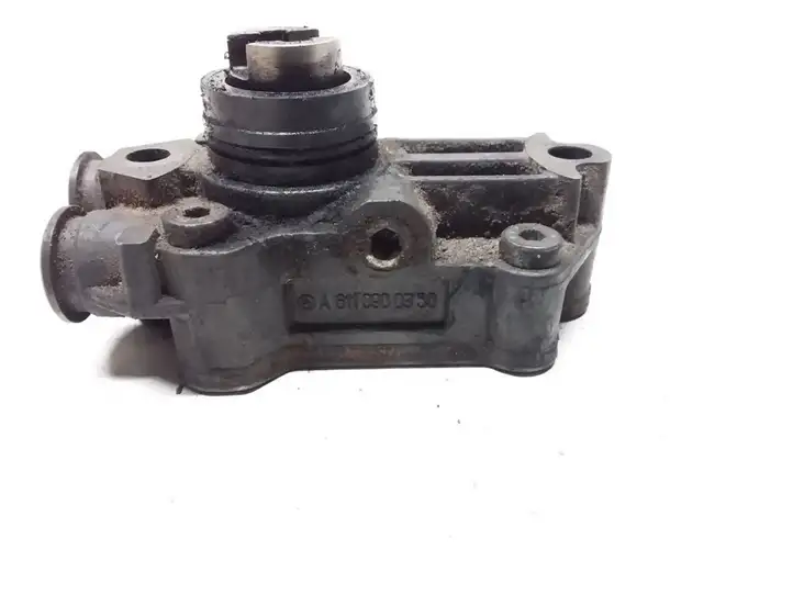 Mercedes-Benz Sprinter W901 W902 W903 W904 (1995 - 2007) A6110900350 Топливный насос — фото 3