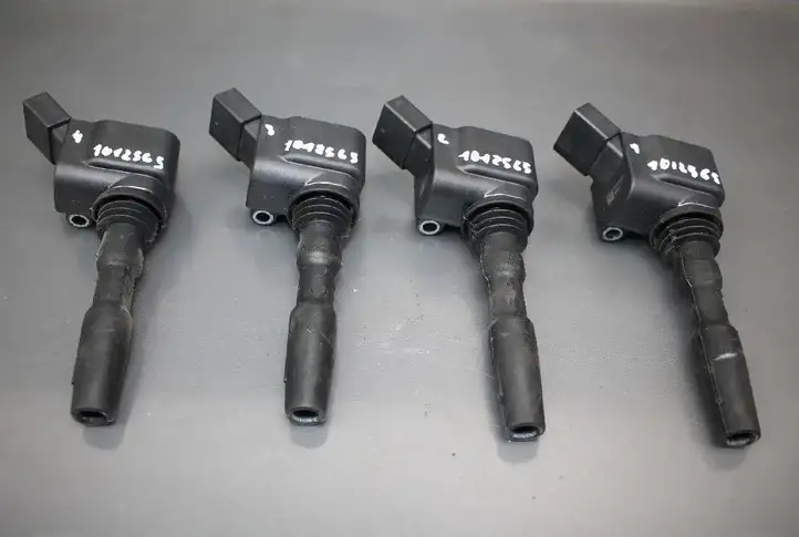 Seat Leon (5F) (2012 - 2019) 04E905110E Катушка зажигания — фото 1