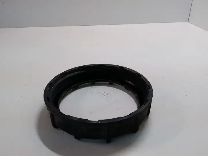 Audi A4 S4 B5 8D (1999 - 2001) 321201375A Гайка топливного насоса — фото 2