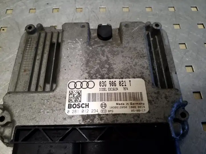 Audi A3/S3 8P (2004 - 2008) 03G906021T Блок управления двигателем (ЭБУ) — фото 2