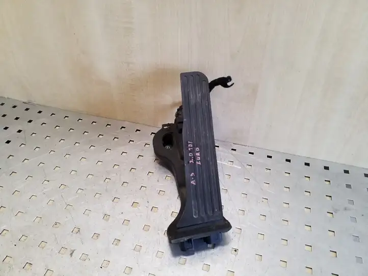Audi A3/S3 8P (2003 - 2005) 1K1721503L Педаль акселератора — фото 1