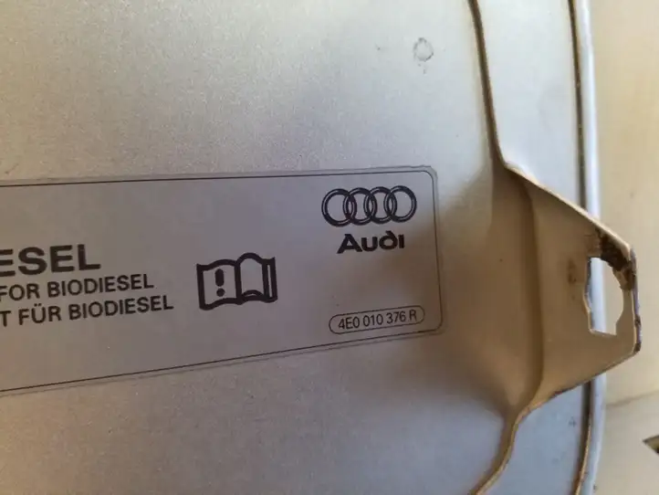 Audi A4 S4 B7 8E 8H (2004 - 2009) 4E0010376R Крышка топливного бака — фото 2