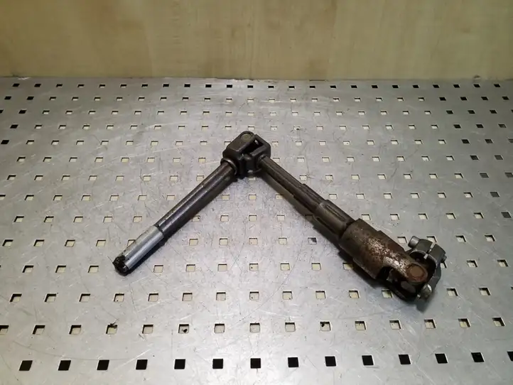 Audi A4 (2004 - 2009)   Крестовидная связь оси рулевого колеса