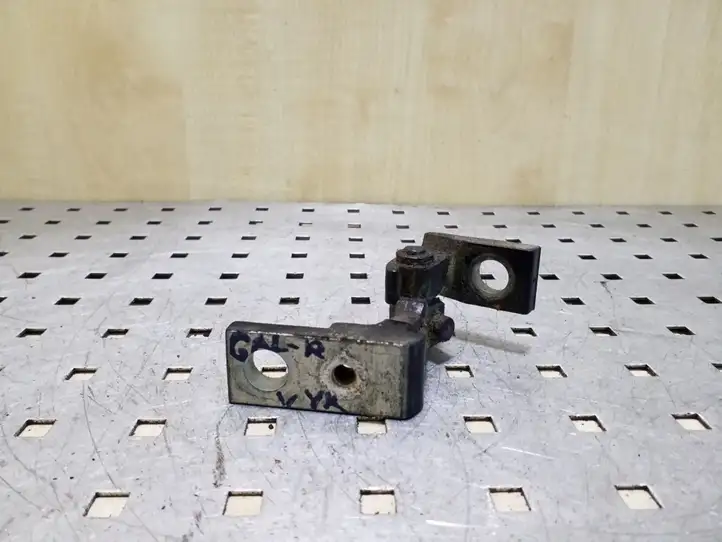 Audi A4 S4 B7 8E 8H (2004 - 2009) Верхняя петля задней двери — фото 1