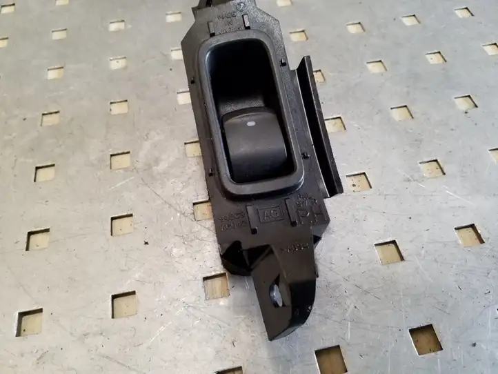 Subaru Legacy (2003 - 2009) 94263AG040 Блок кнопок стеклоподъемников — фото 2