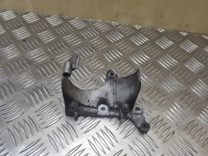 Ford Focus (2008 - 2011)  9659010680 Держатель топливного фильтра