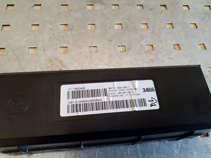 Opel Astra J (2009 - 2012) 13583466 Прочие блоки управления — фото 2