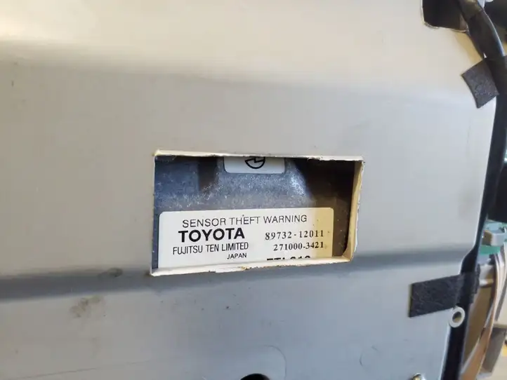 Toyota Auris 150 (2006 - 2012) 1D111048G Включатель освещения интерьера — фото 3