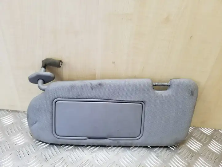 Kia Sorento (2002 - 2006)   Щиток от солнца