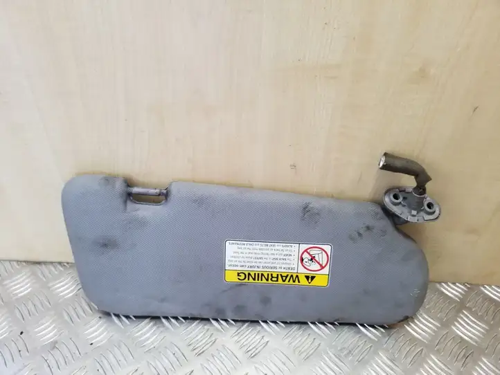 Kia Sorento (2002 - 2006)   Щиток от солнца