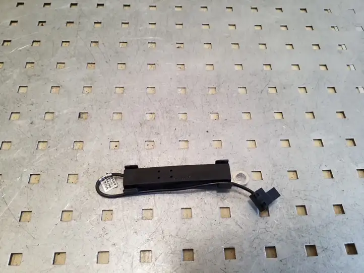 Volvo V50 (2004 - 2008)  8673495 Усилитель антенны