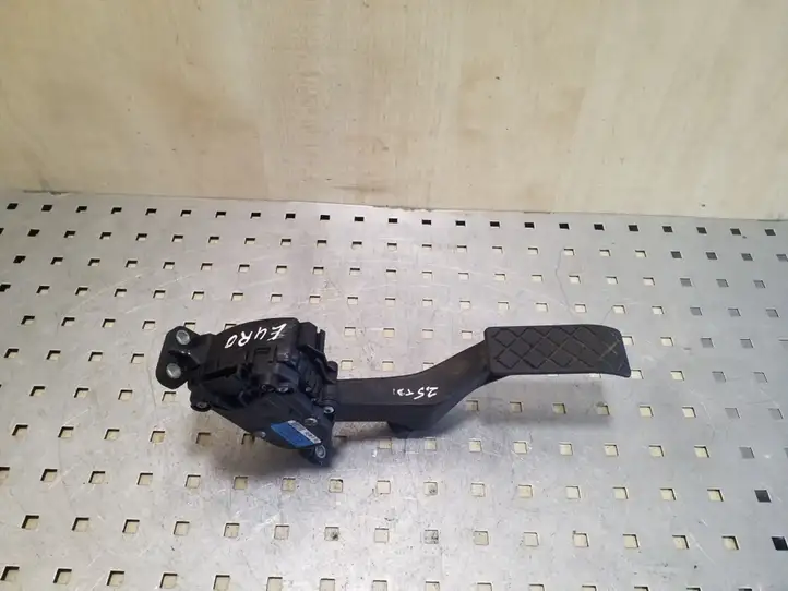 Volkswagen Transporter-Caravelle (2003 - 2009)  7H1723503 Педаль акселератора