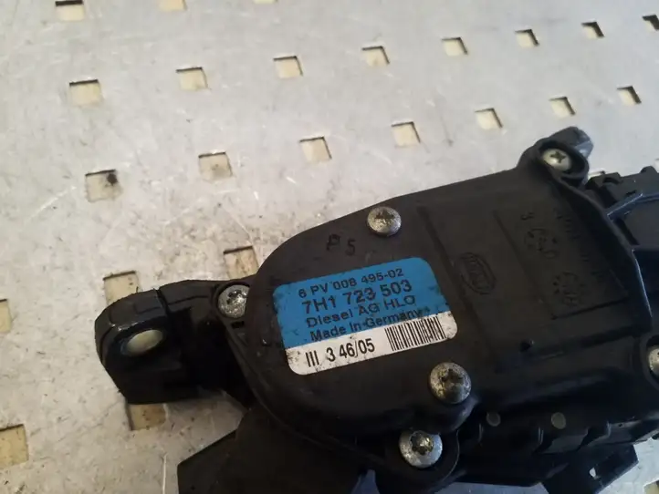 Volkswagen Transporter-Caravelle (2003 - 2009)  7H1723503 Педаль акселератора