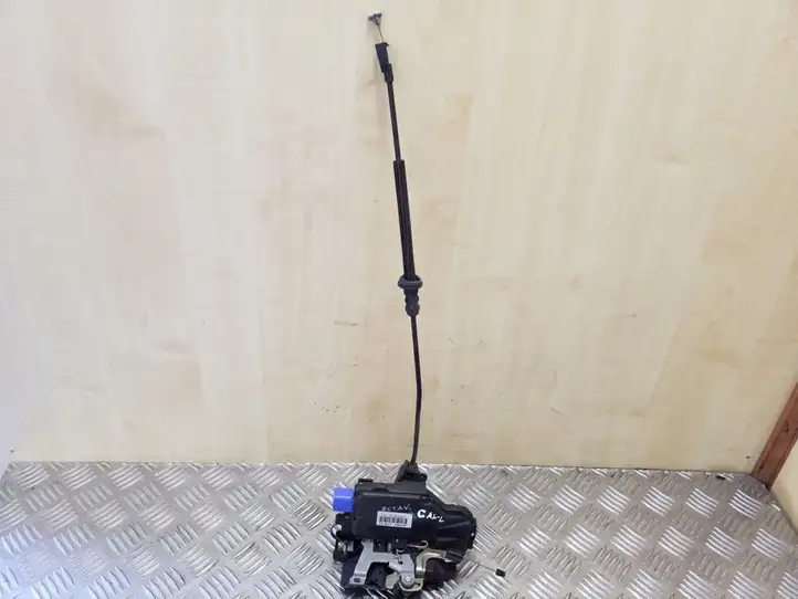 Skoda Octavia Mk2 (1Z) (2004 - 2013)  7L0839015 Замок задней двери