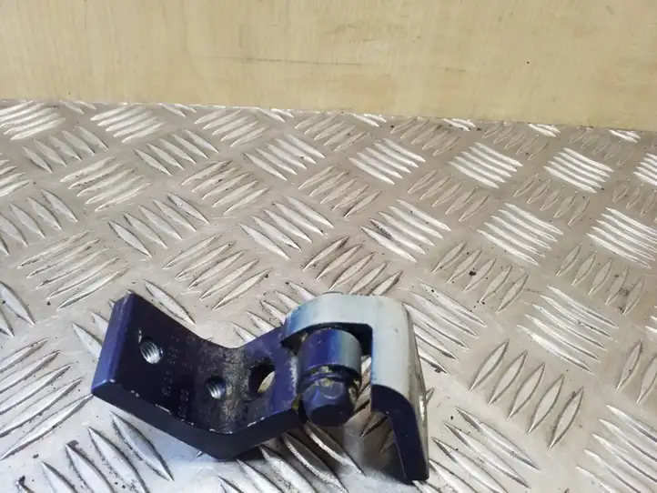 Skoda Octavia Mk2 (1Z) (2004 - 2013)  1Z0833401B Верхняя петля задней двери