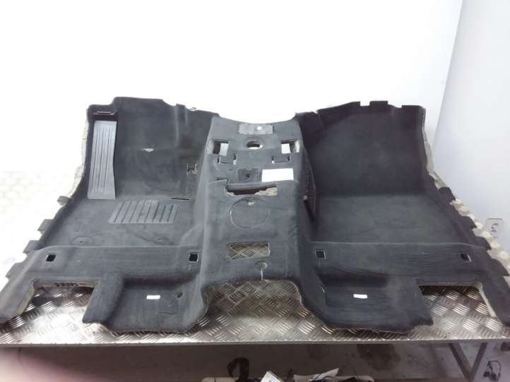 9000619 BMW X3 F25 Priekinis salono kilimas