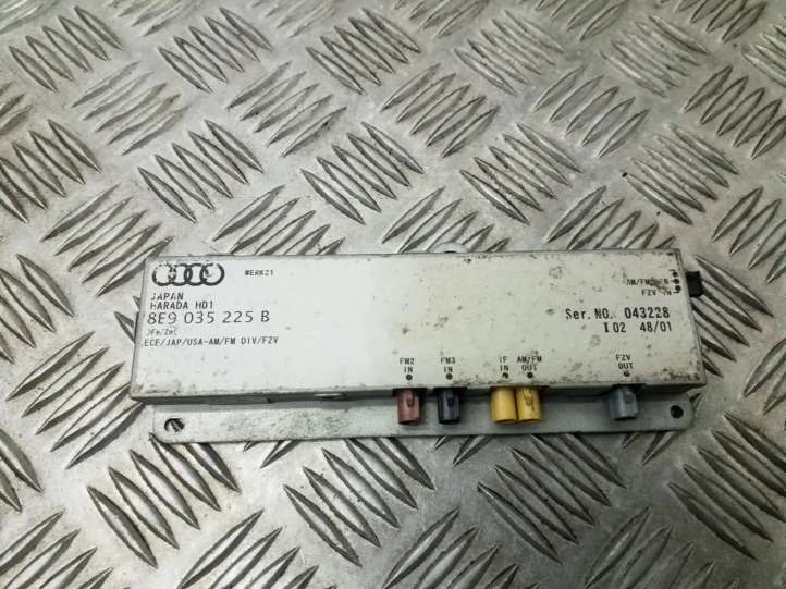 8E9035225B Audi A4 S4 B6 8E 8H Antenos stiprintuvas