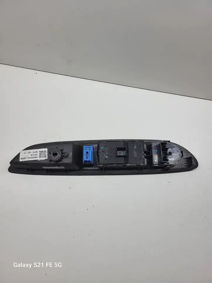 Buick Encore I (2012 - 2019) 95025518 Кнопка стеклоподъемников — фото 2