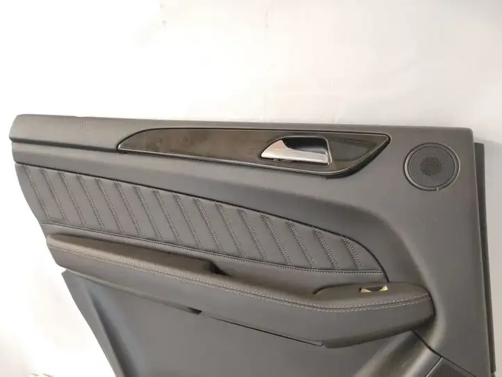 Mercedes-Benz GLS X166 (2015 - 2019) A1667307701 Обшивка задней двери — фото 4