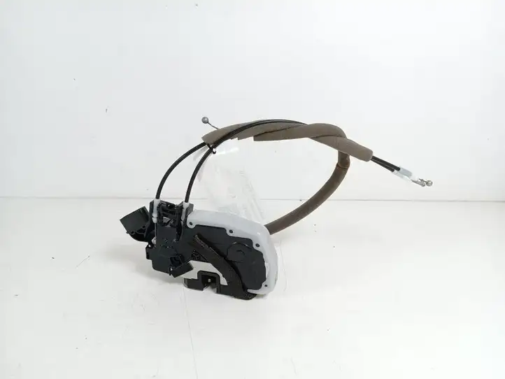Nissan Juke I F15 (2010 - 2018) 825001KA0A Замок задней двери — фото 3