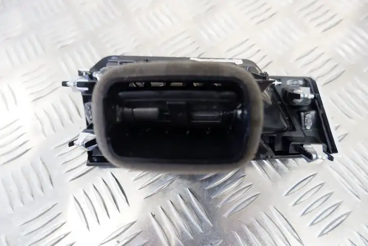 BMW X1 F48 F49 (2015 - 2022) 9292740 Боковой воздушный дефлектор — фото 4