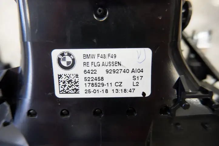 BMW X1 F48 F49 (2015 - 2022) 9292740 Боковой воздушный дефлектор — фото 6