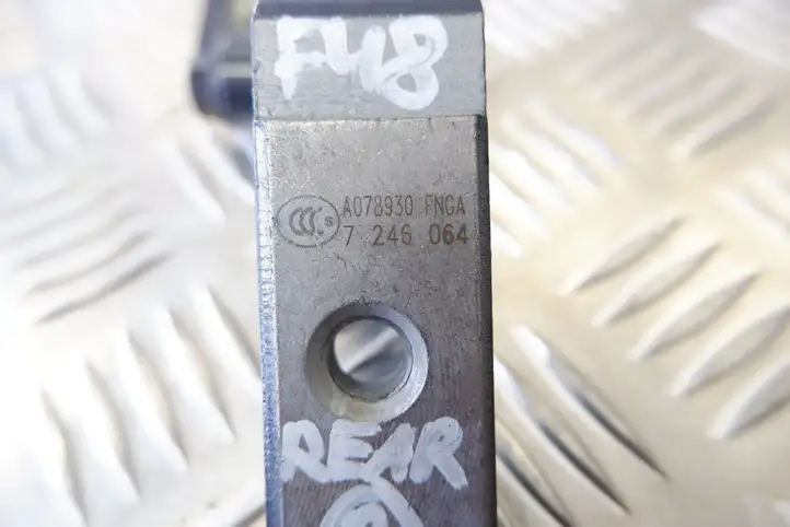 BMW X1 F48 F49 (2015 - 2022) 7246064 Нижняя петля задней двери — фото 2